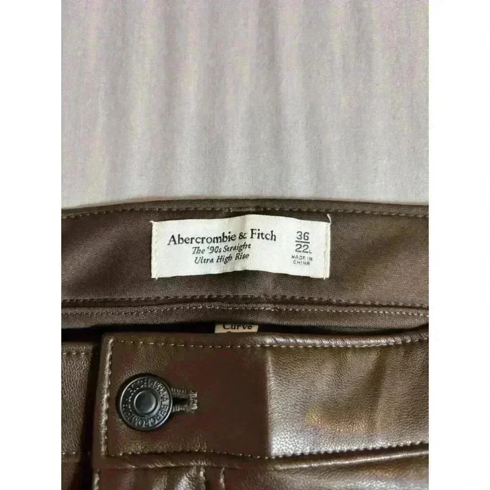 Abercrombie Womens The 90s Straight Ultra High Rise Vegan Leather Pants 36/22 L